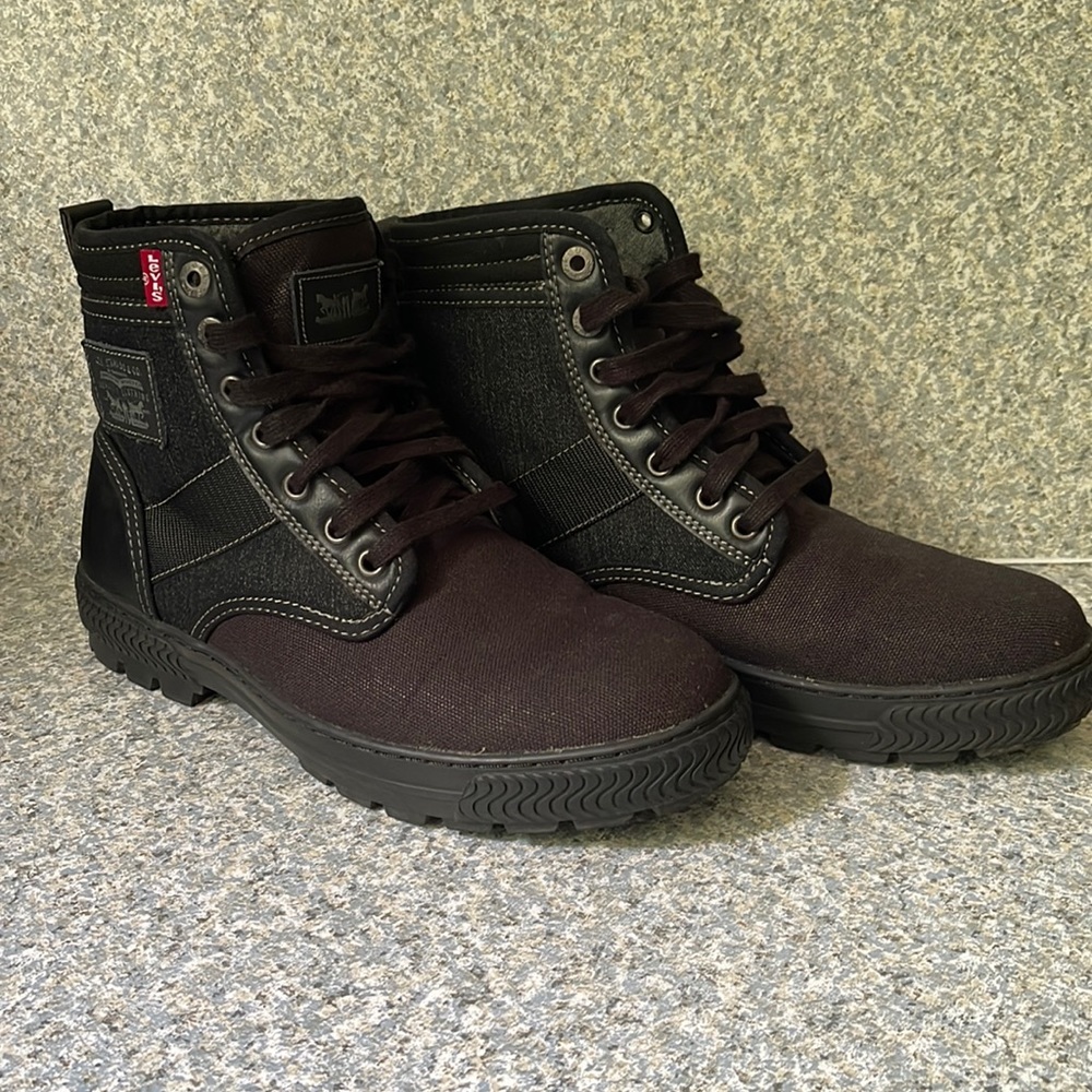 Levi’s Richmond Men’s Casual Comfort Denim Boots (Black)